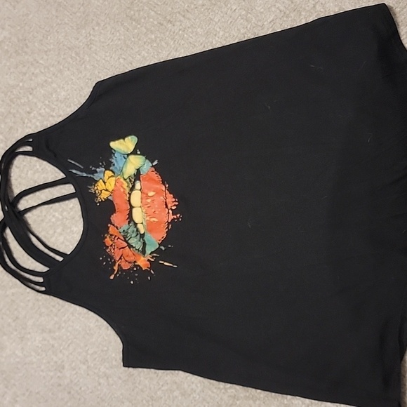 Lips Tank - Picture 1 of 2